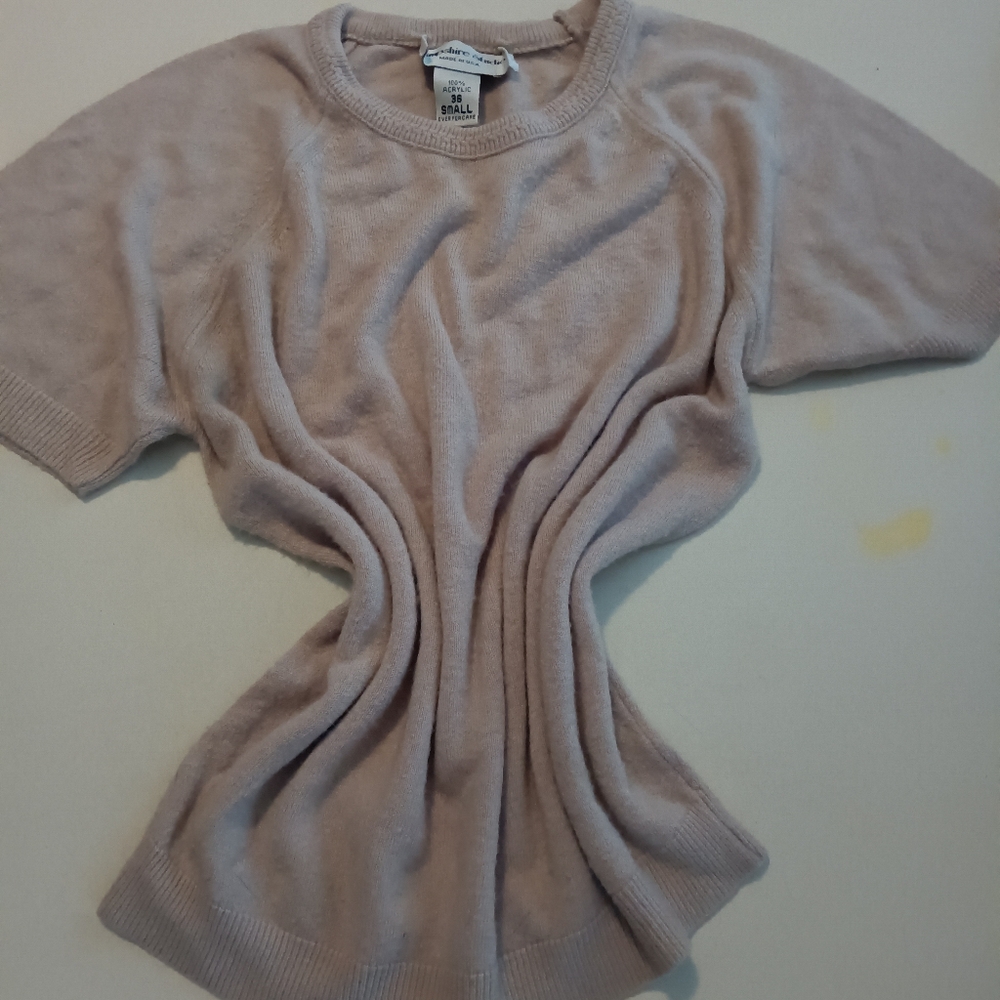 Lightweight sweater